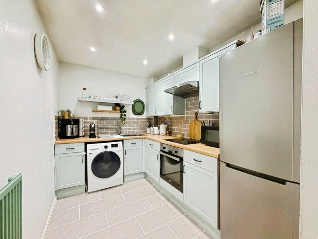 Property photo 3 of 11 Pbox-Img.Jpg
