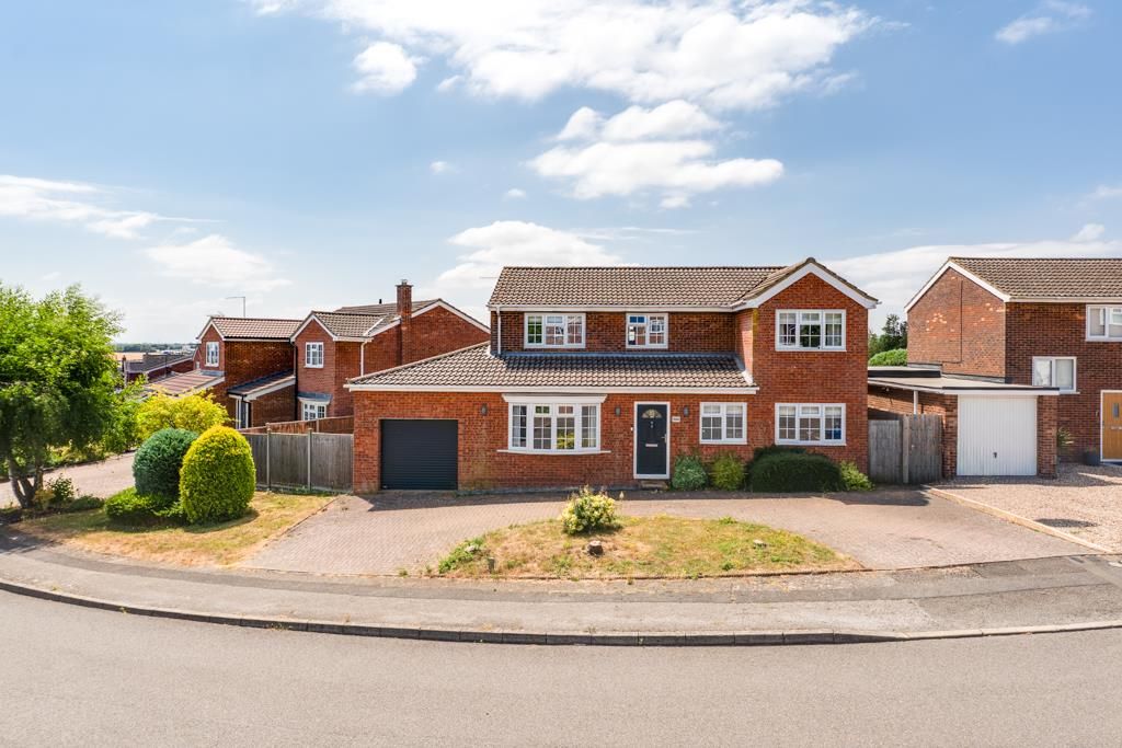 Property photo 1 of 43 100 Connolly Drive, Rothwell (36 Of 43).Jpg