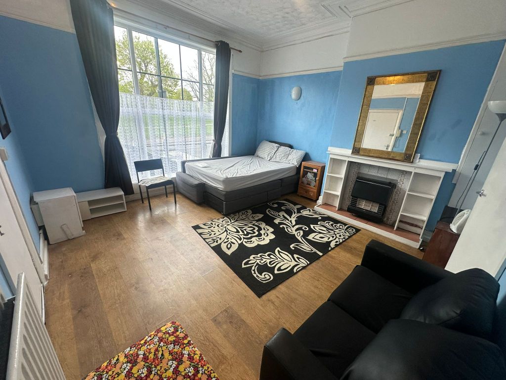 Property photo 1 of 4