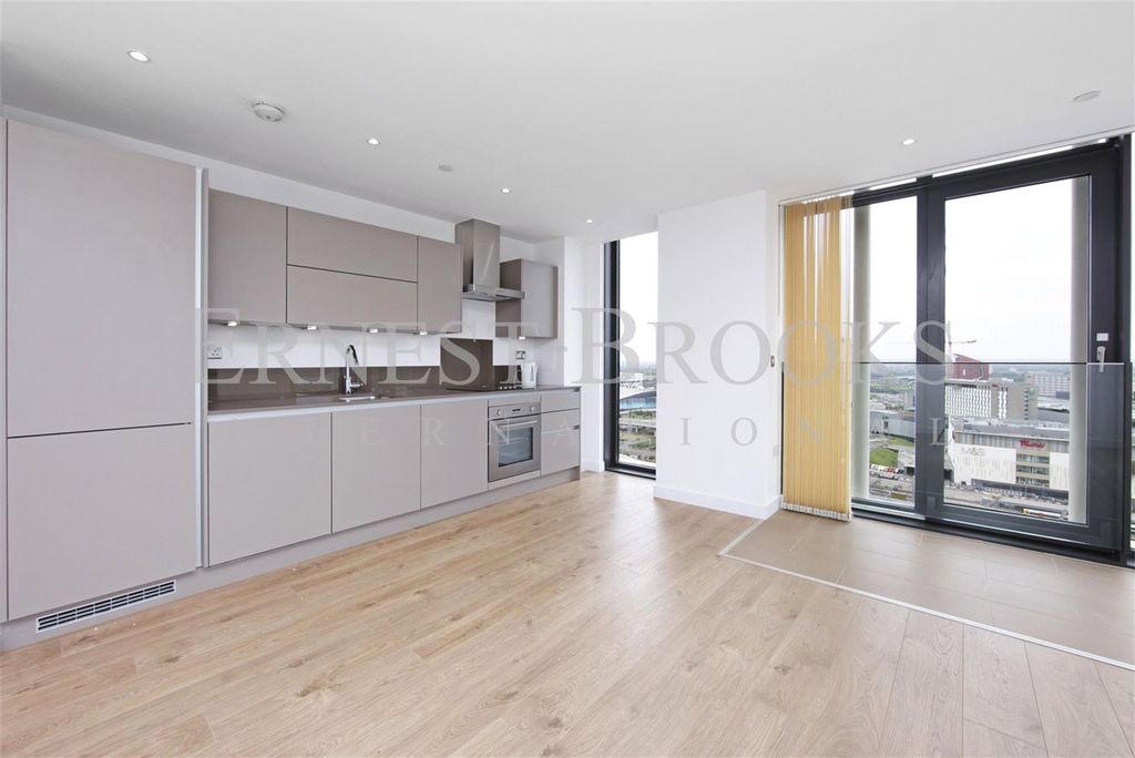 Property photo 2 of 19 Picture No. 02