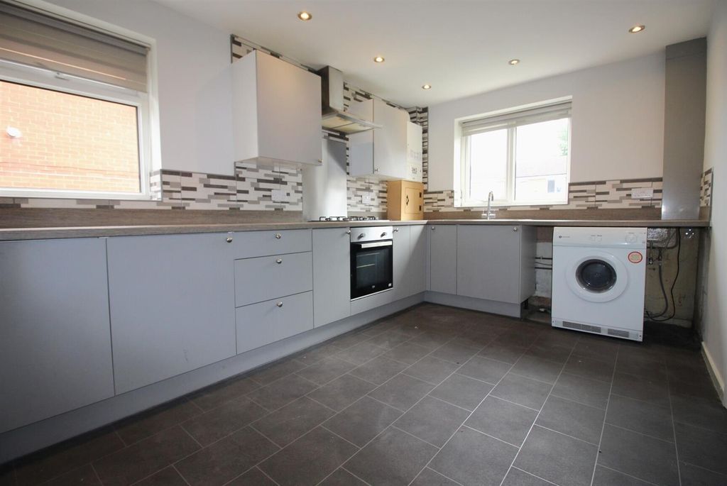Property photo 2 of 11 3 - .Jpg