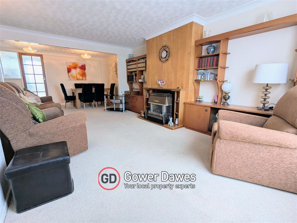 Property photo 2 of 14 Lounge