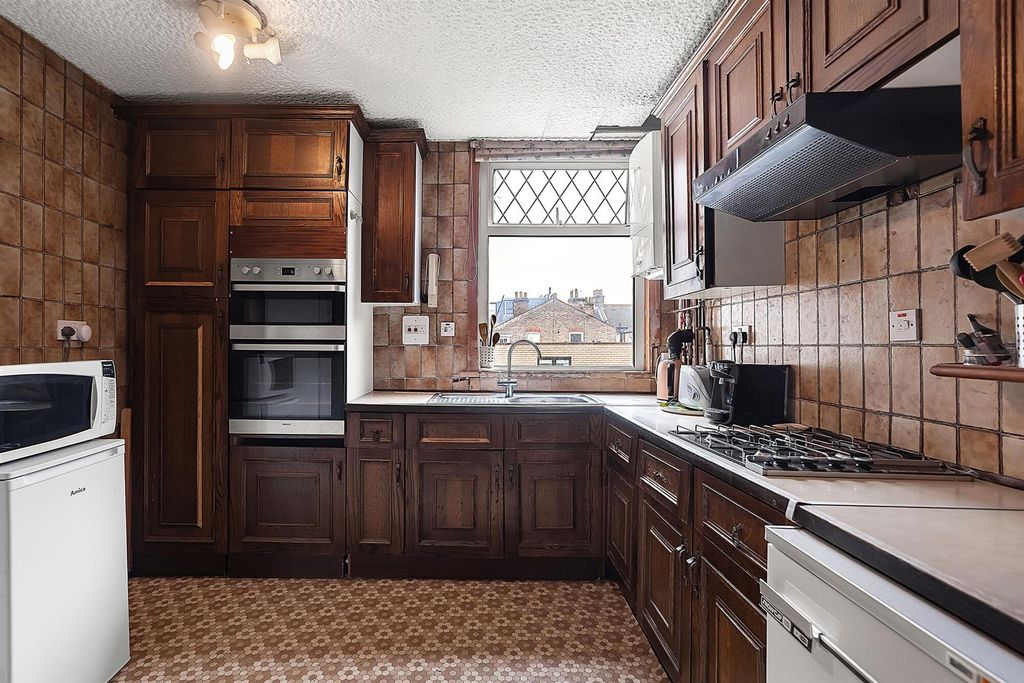 Property photo 3 of 25 19264_00597852.Jpg