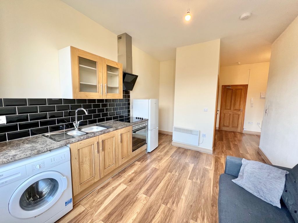 Property photo 2 of 5