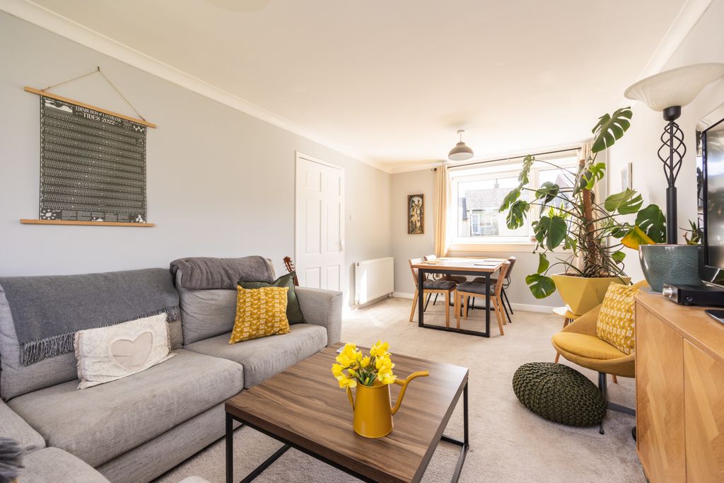 Property photo 3 of 15 Property Image 4