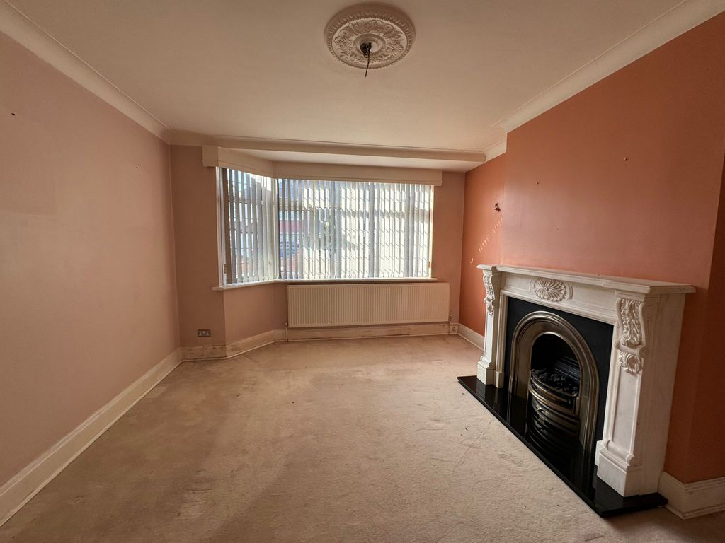 Property photo 3 of 15 Gallery