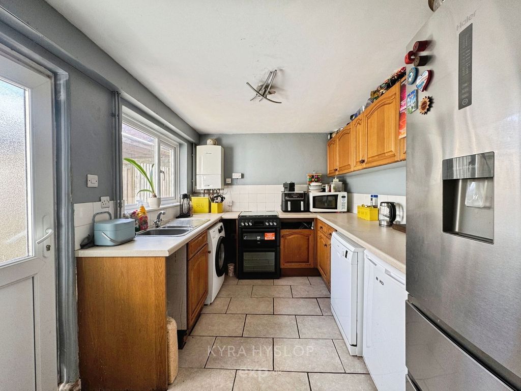 Property photo 3 of 13