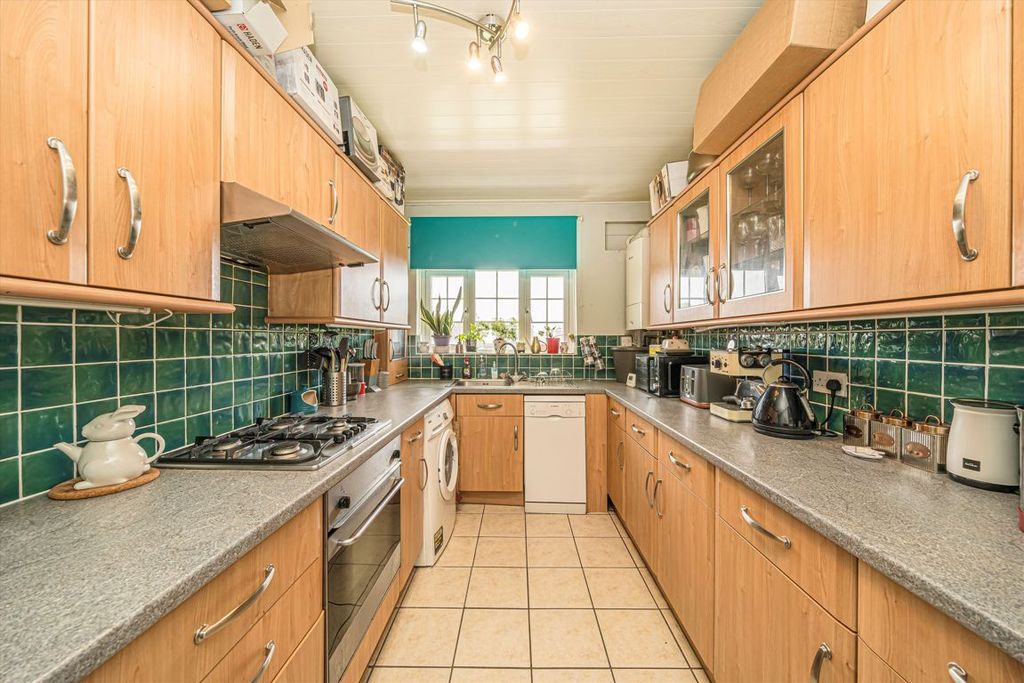 Property photo 3 of 8