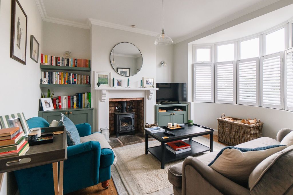 Property photo 2 of 32