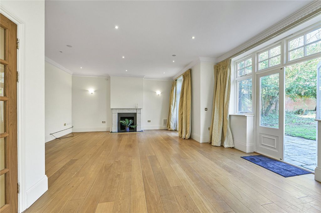 Property photo 2 of 18 Reception Room