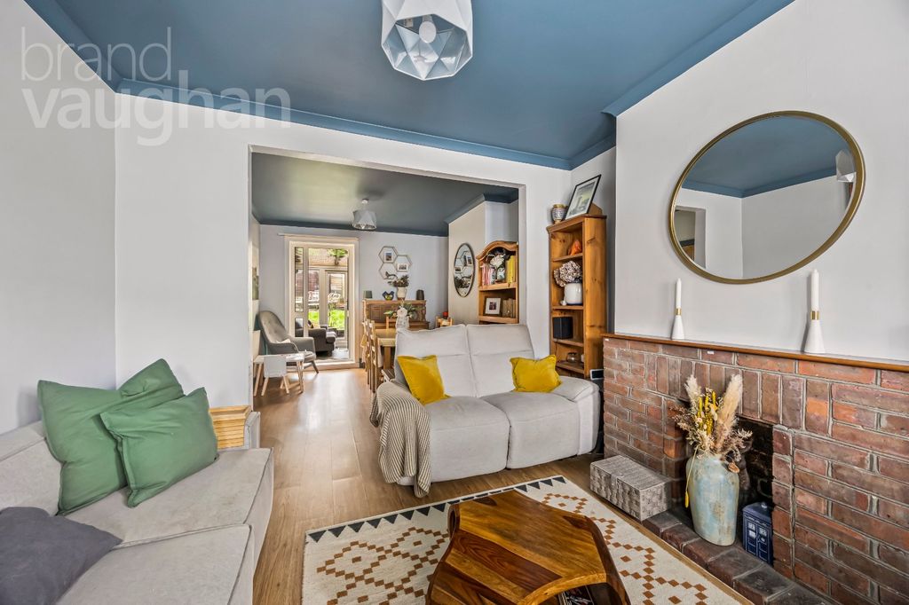 Property photo 3 of 23 Picture No. 13