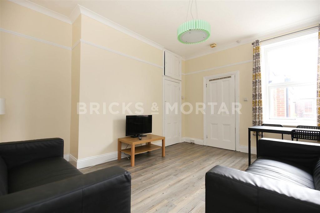 Property photo 1 of 8 Z4Y9P-6Rvxu6K2Ctyfetqfsjzqo.Jpg