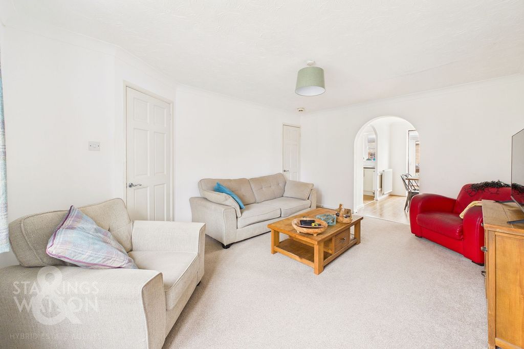 Property photo 3 of 26