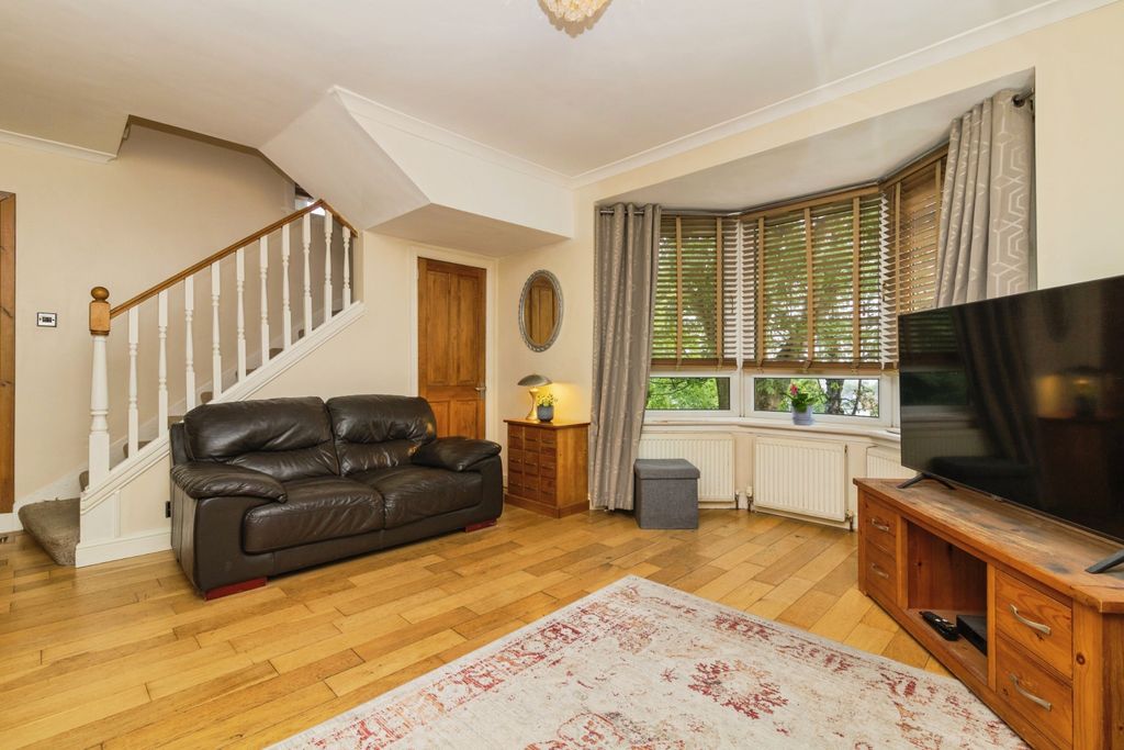 Property photo 2 of 20 Yopam-140Athelstaneroadathelstaneroadglasgowg133Qy-11