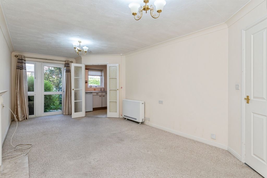 Property photo 3 of 14
