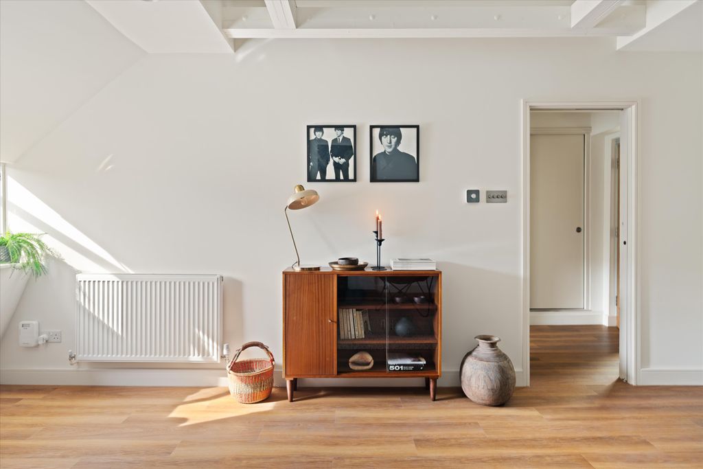 Property photo 3 of 12 Image