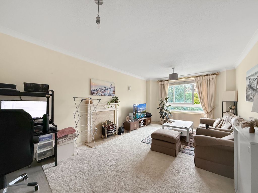 Property photo 3 of 9