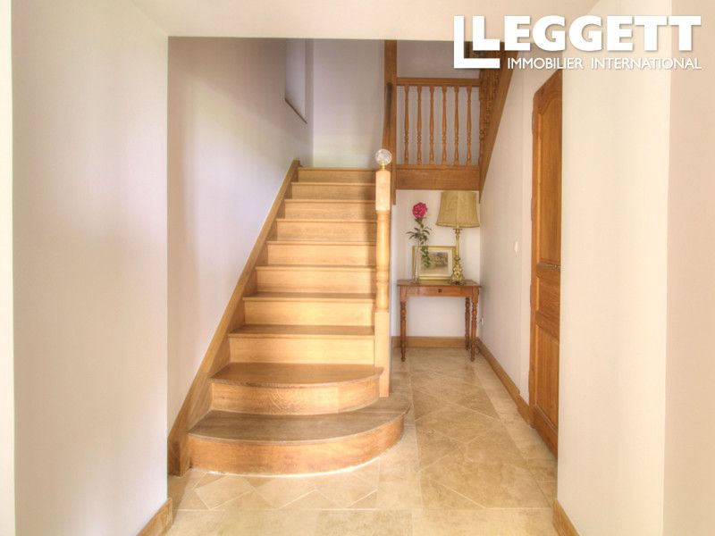 Property photo 3 of 10