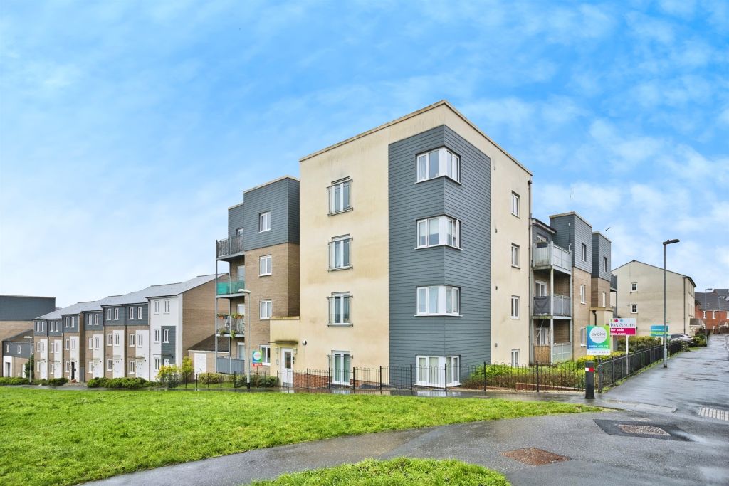 Property photo 1 of 12