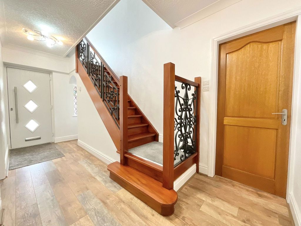 Property photo 2 of 45