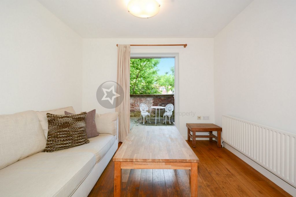 Property photo 3 of 14 Photo 11