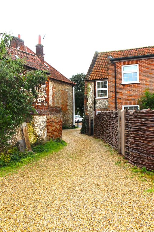 Property photo 2 of 19