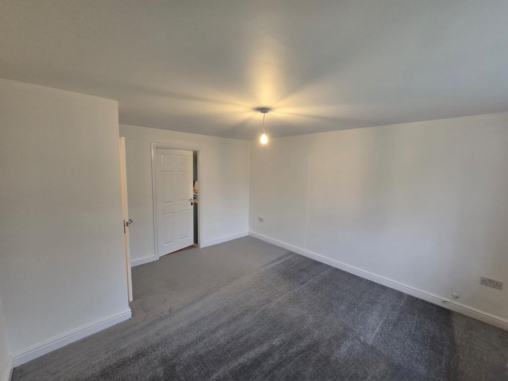 Property photo 3 of 20 63Faea81-D600-44Fb-Ab2F-A6Cdef1DC4B4.Jpeg