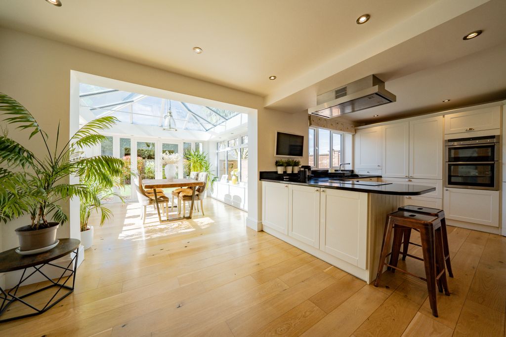 Property photo 2 of 38 Dsc00915