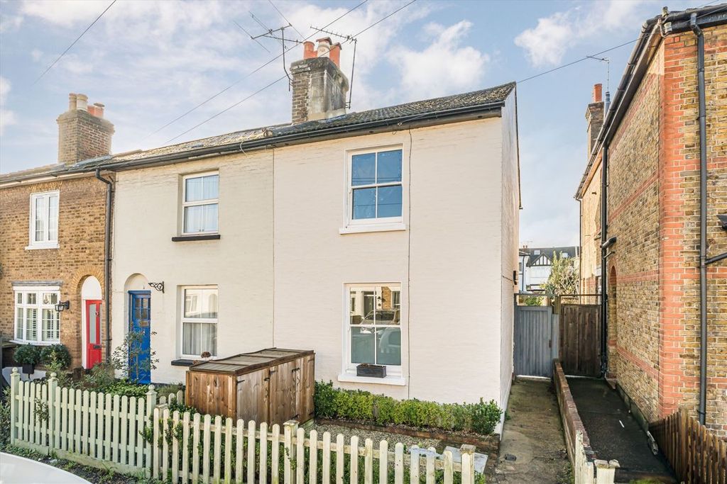 Property photo 1 of 8