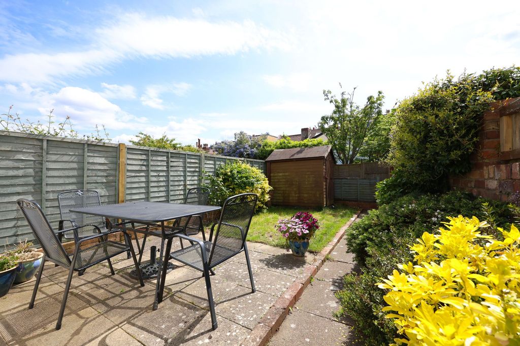 Property photo 2 of 16