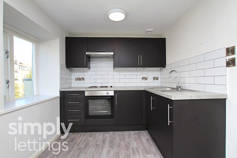 Property photo 2 of 8 Photo 3