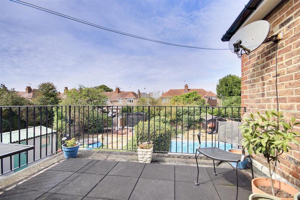 Property photo 2 of 11 Img_1341-Img_1344.Jpg
