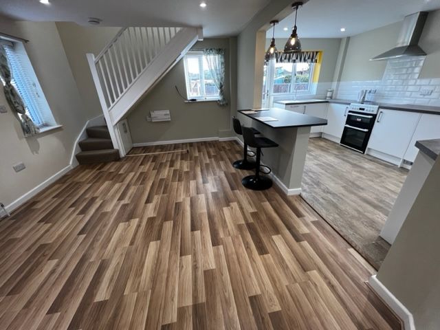 Property photo 3 of 17 Living Room