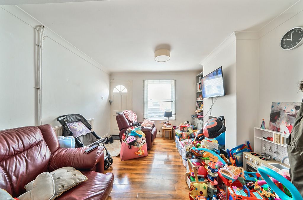 Property photo 3 of 10 1339837-6-689Cb2E...