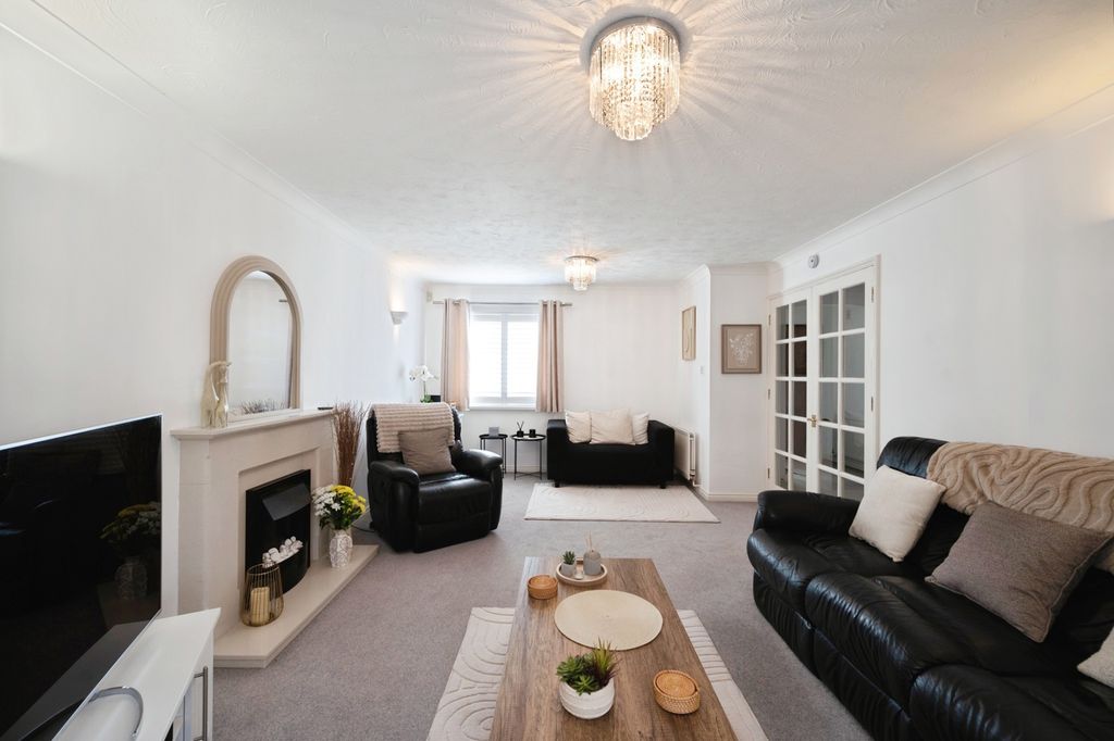 Property photo 3 of 24 Pbox-Img.Jpg