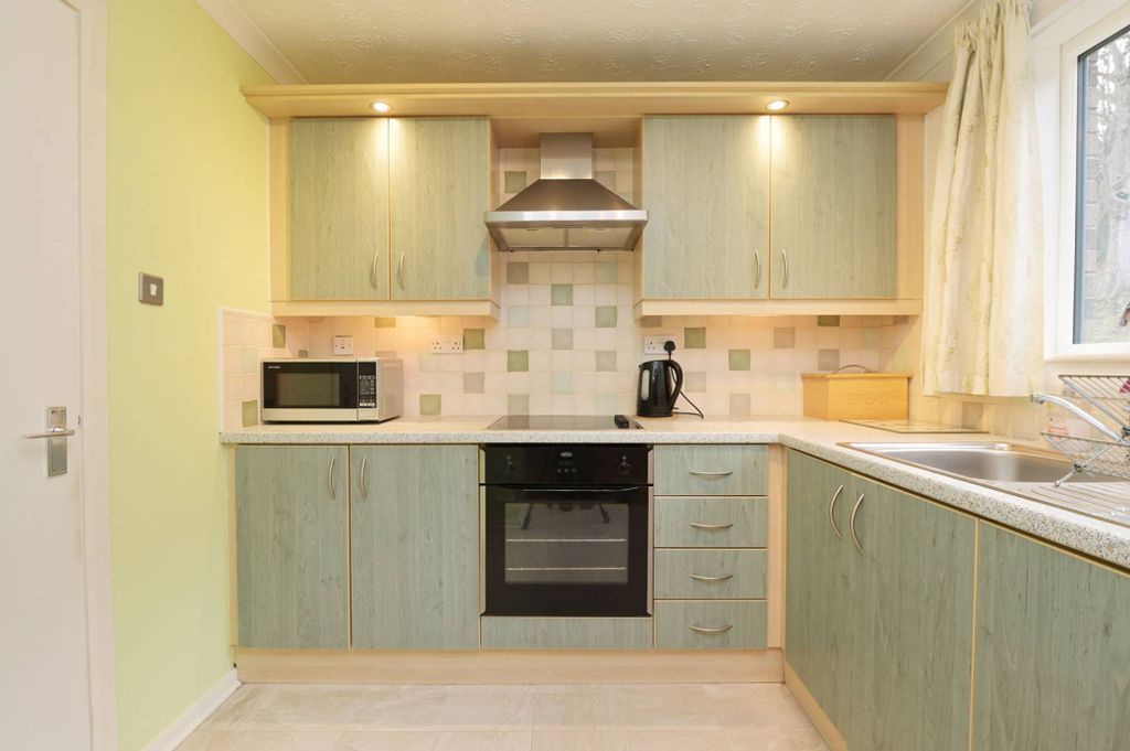 Property photo 2 of 19
