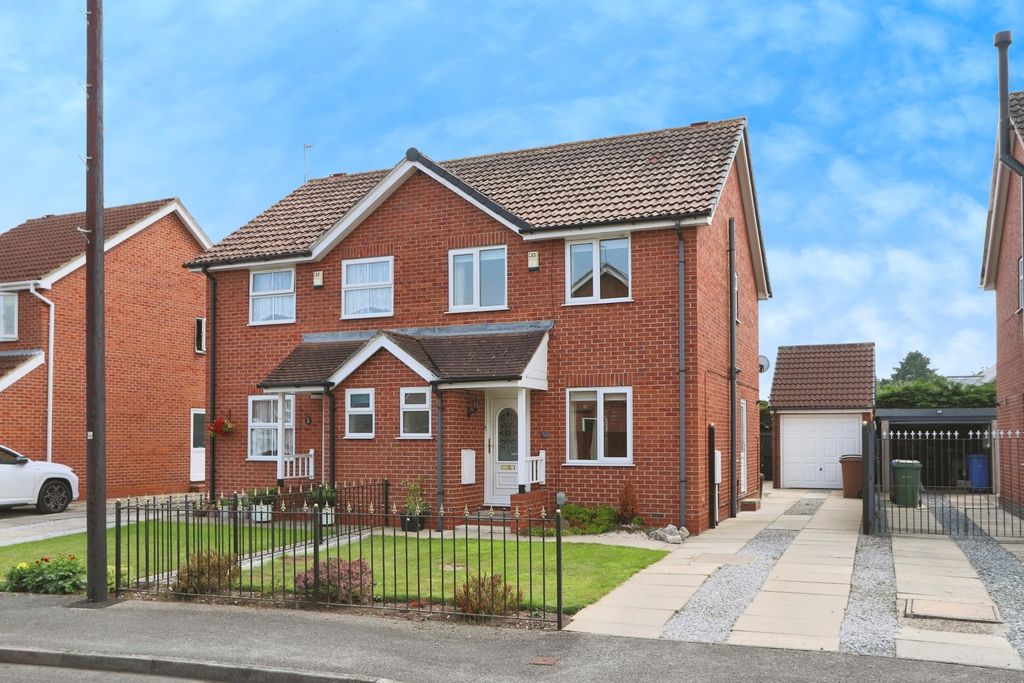 Property photo 1 of 13 4258731