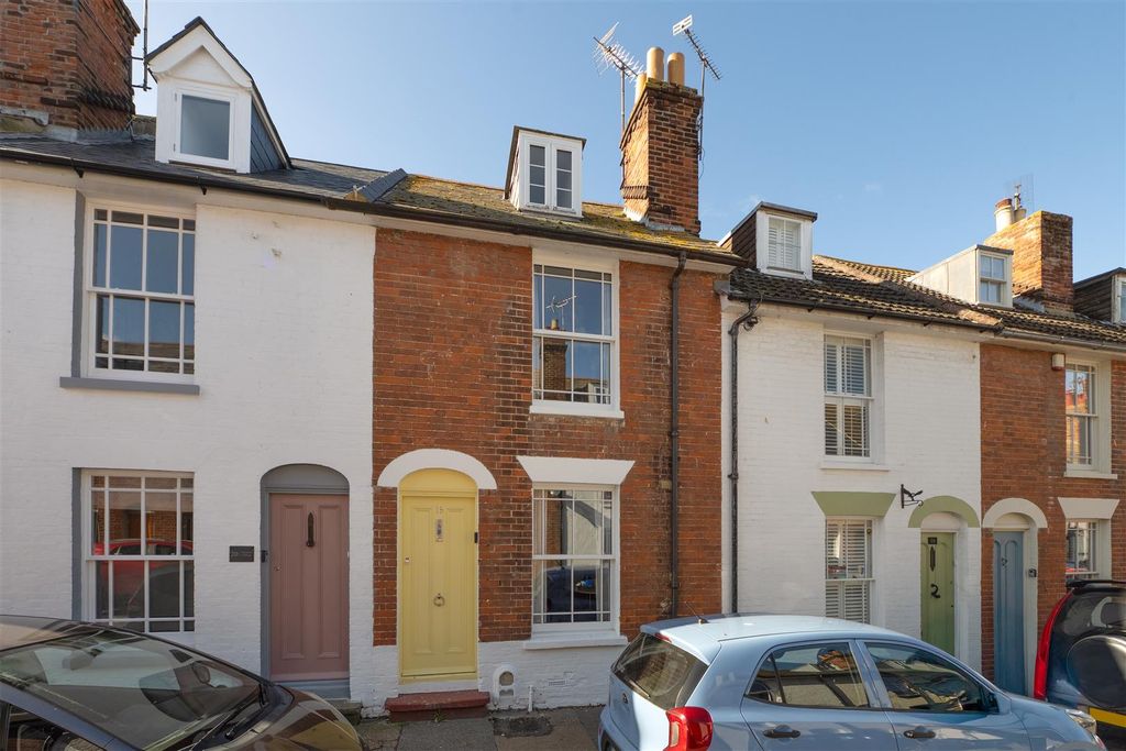 Property photo 1 of 17 Sydenham Street, Whitstable
