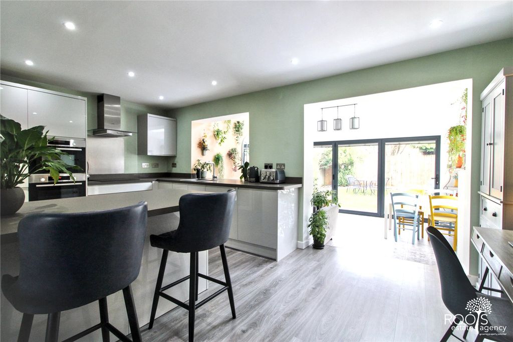 Property photo 3 of 13 Picture No. 01