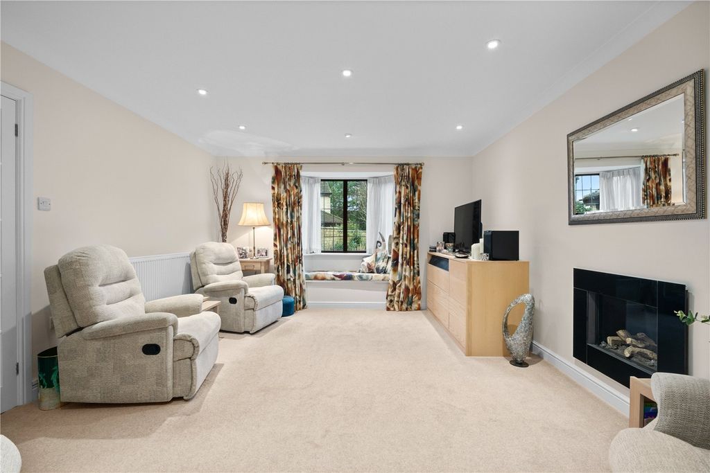 Property photo 3 of 18 Picture No. 20