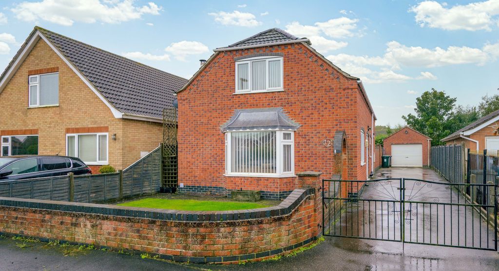 Property photo 1 of 25