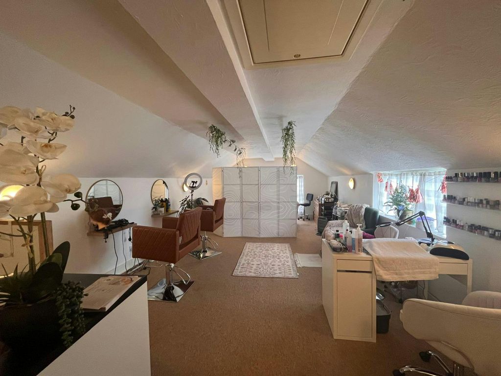 Property photo 2 of 12 Whatsapp Image 20250326 At 160625_c17Bb92c.Jpg