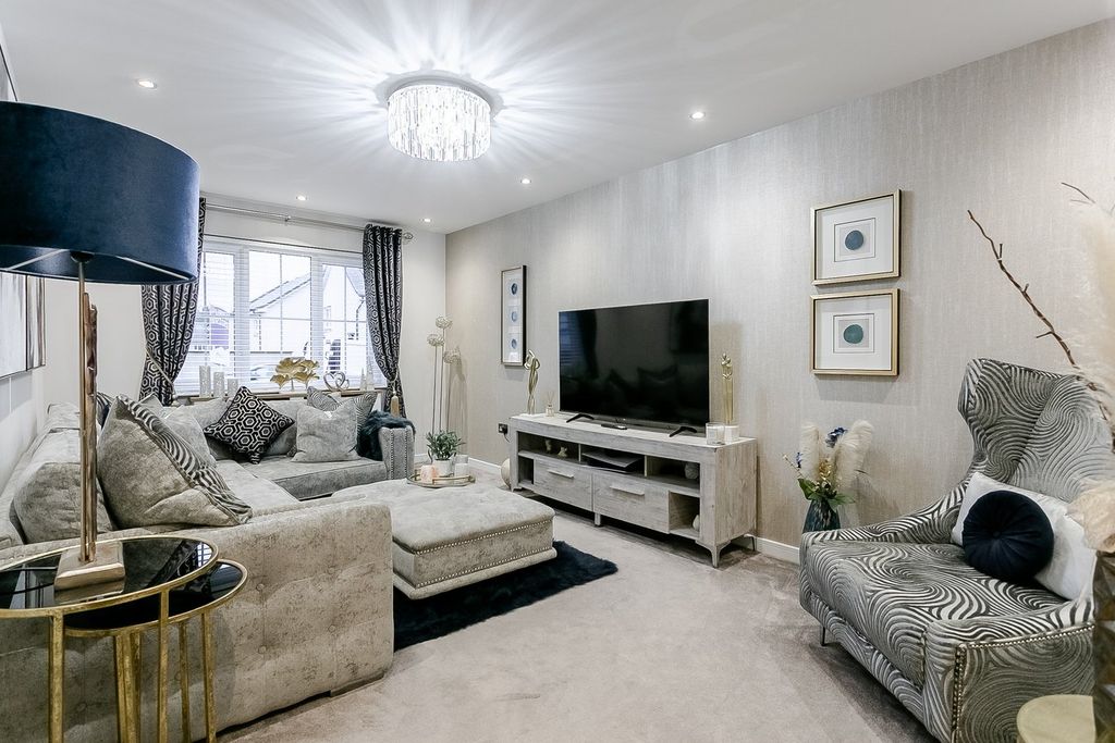 Property photo 2 of 36