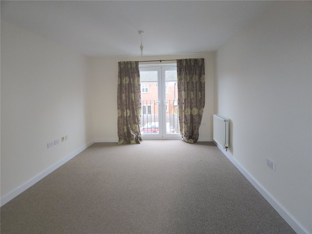 Property photo 3 of 7 Lounge