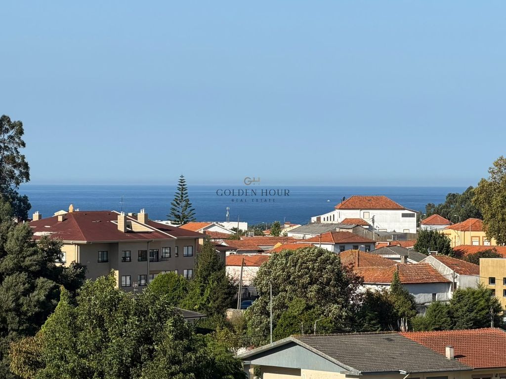 Property photo 1 of 11 1-Bedroom Apartment With Balcony In A Gated Community | Vilar Do Paraíso