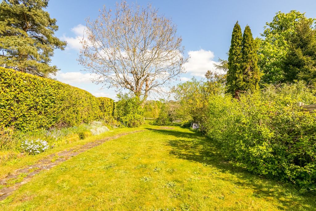 Property photo 2 of 22 5069073