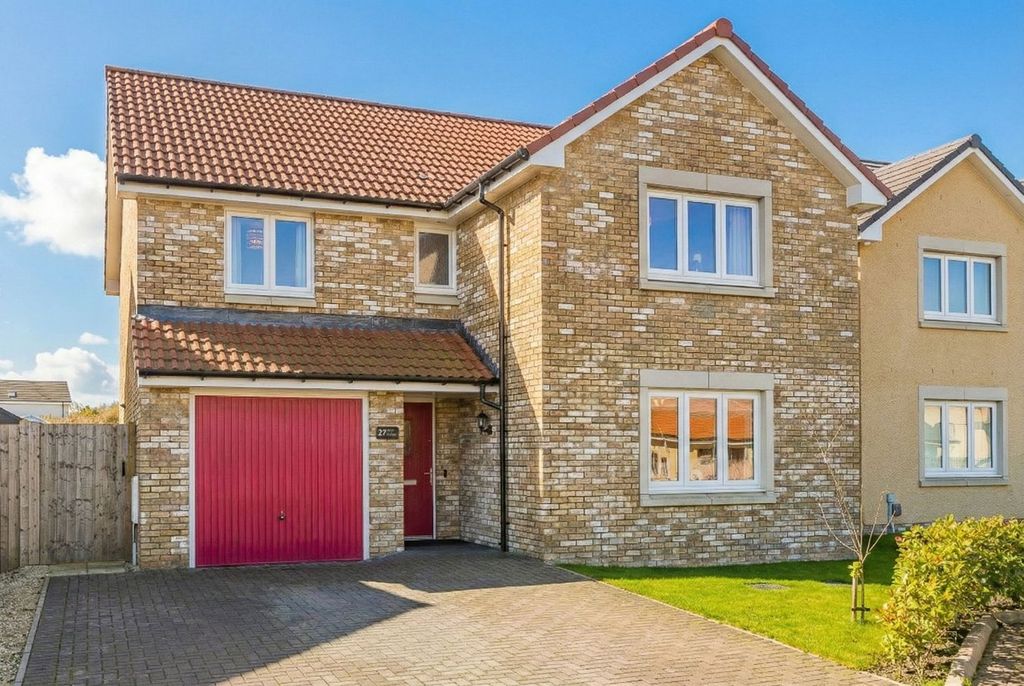 Property photo 1 of 40