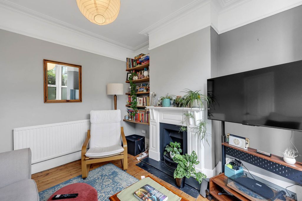 Property photo 3 of 16