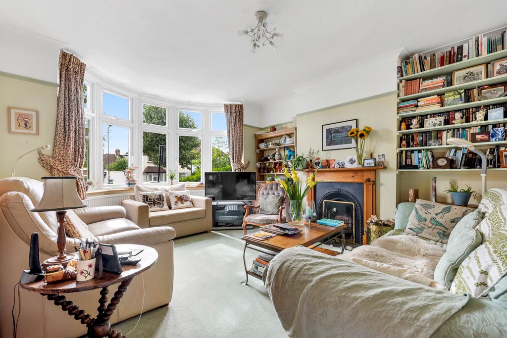 Property photo 3 of 17