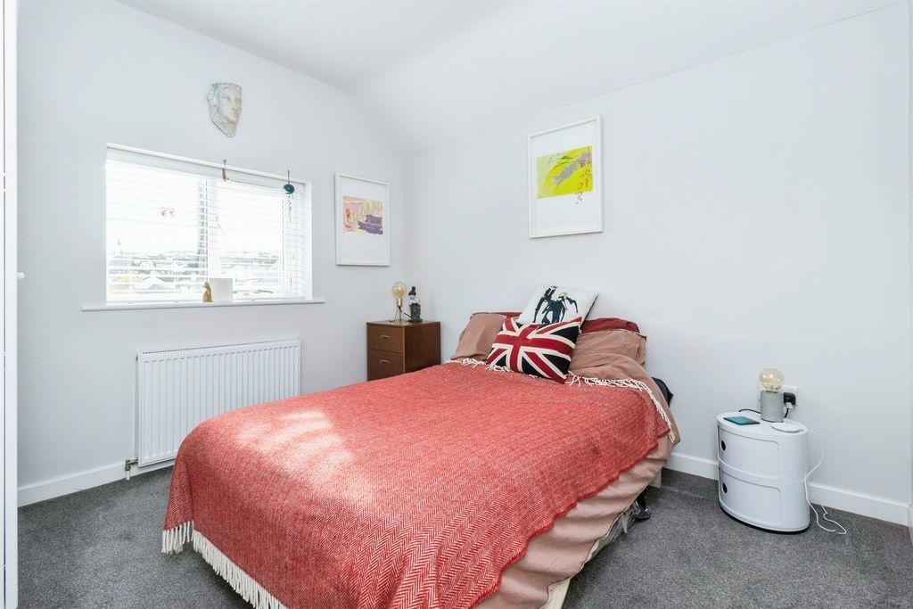 Additional image 11 of 2 bed flat for saleHigh Street, Dawlish EX7